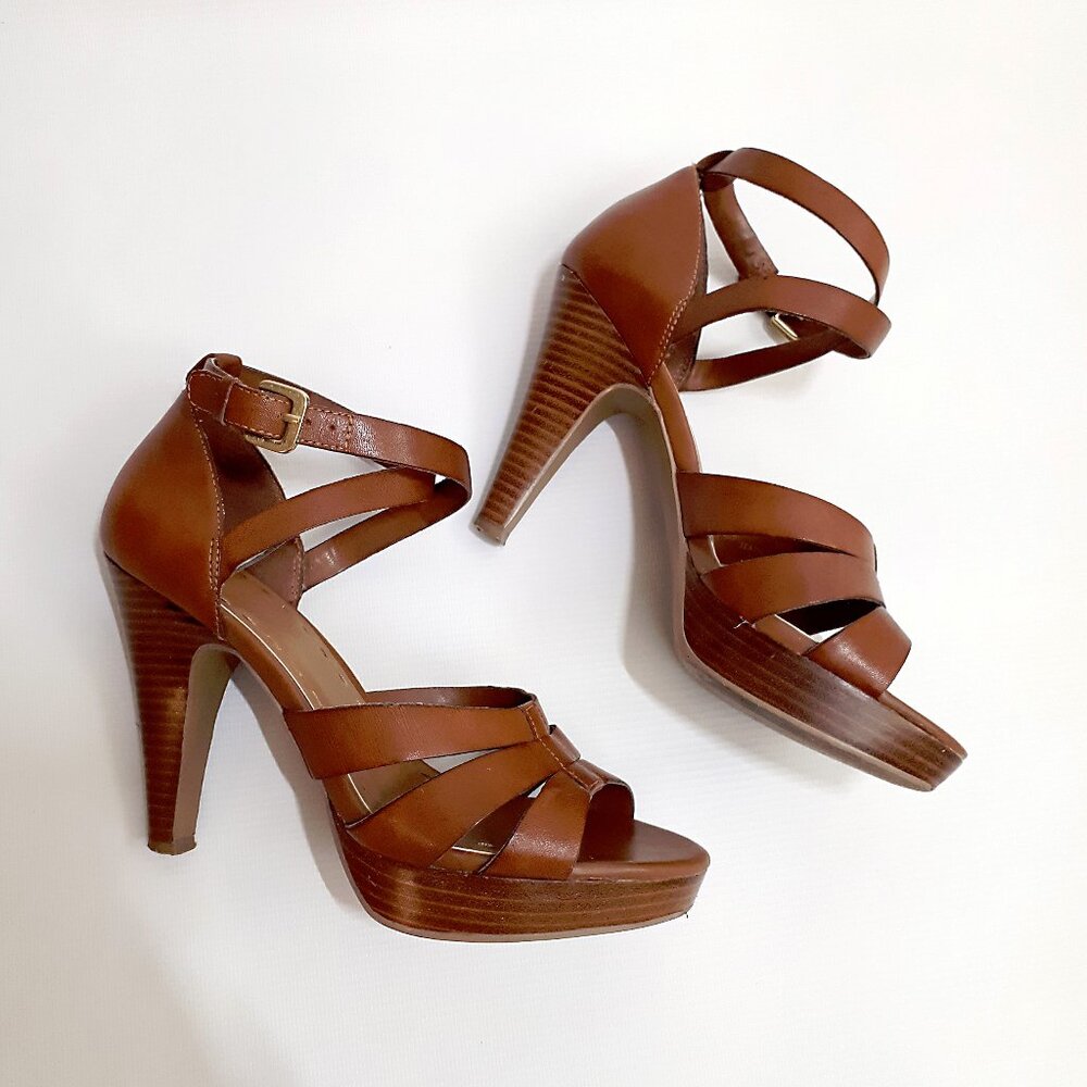 TAHARI Platform Heel Sandals with Cross Strap in Brown Tan Faux Leather